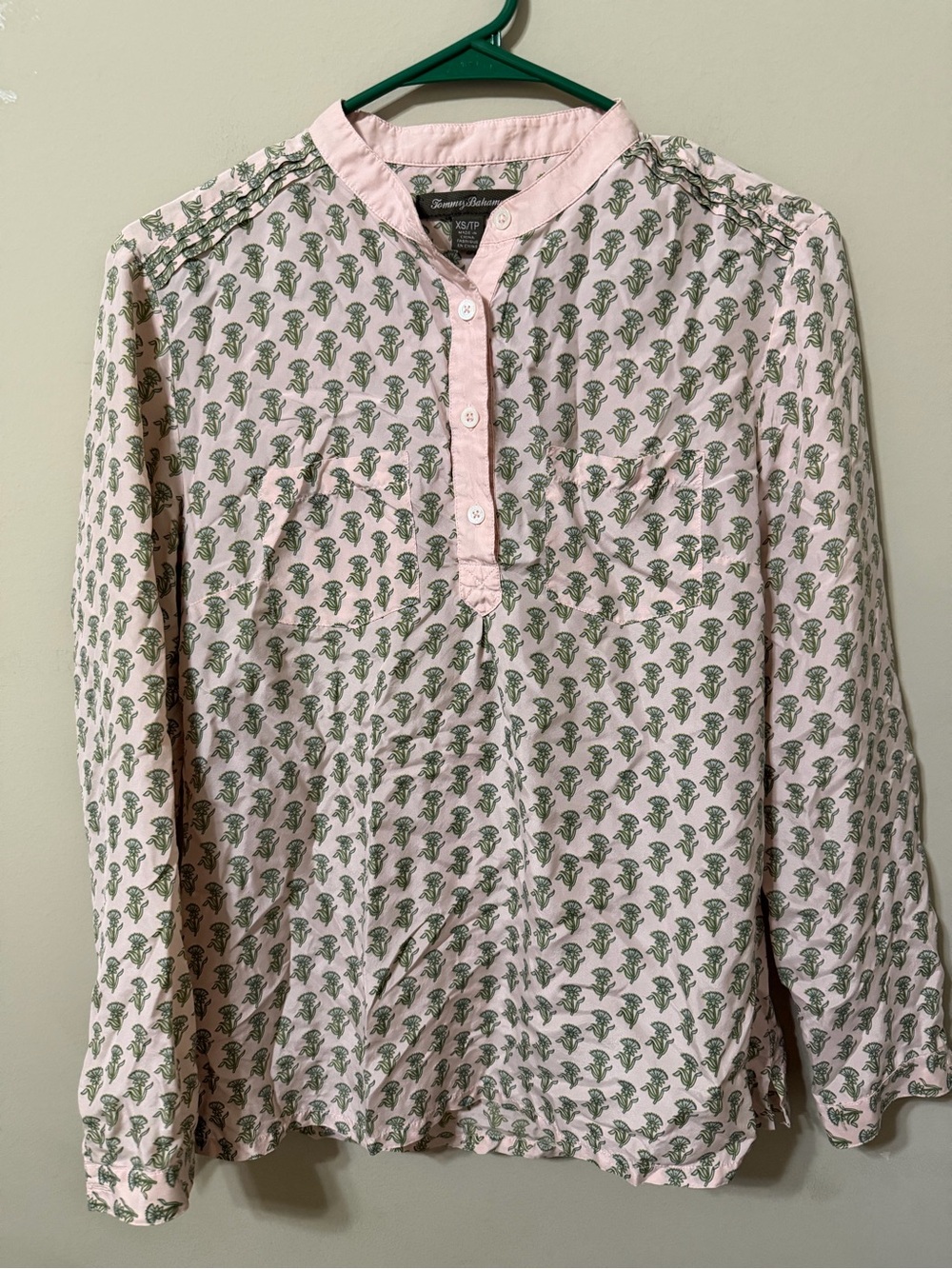 Tommy Bahama Pink pull over blouse 100% silk XS resort wear cottagecore euc